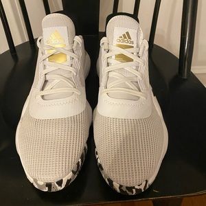 Adidas Pro Bounce 2019 Basketball Shoes Size 13